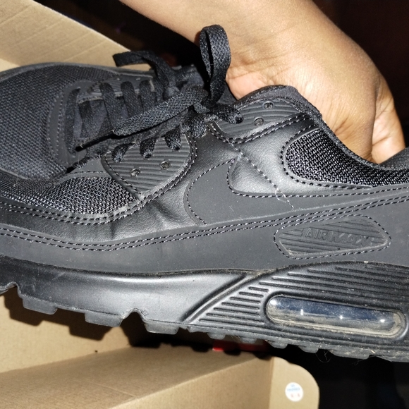 Nike sneakers - Picture 2 of 3